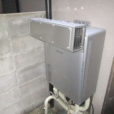 バルコニー囲い設置・ガス給湯器取替・壁掛け暖房・畳襖工事